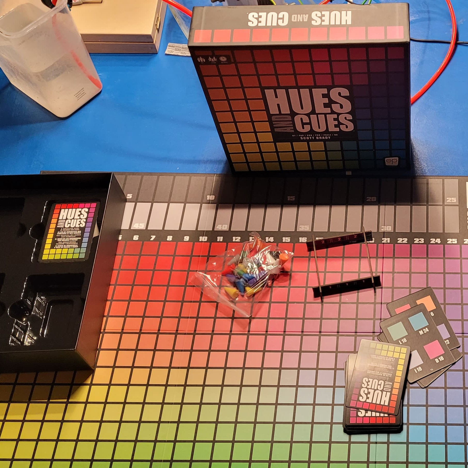 Bild von Hues and Clues